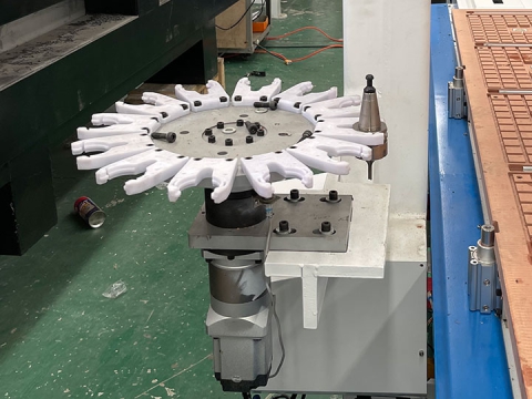 自動旋轉式刀具更換器數控雕刻機加工中心