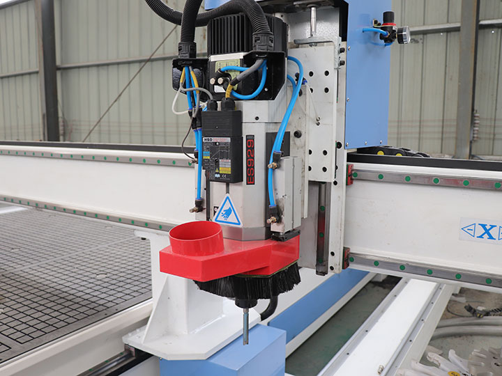 帶線性自動(dòng)換刀系統(tǒng)的數(shù)控木雕機(jī) HSD 主軸