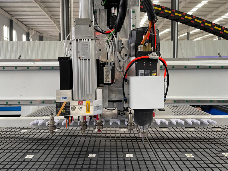 用于定制櫥柜制造的智能嵌套數控雕刻機