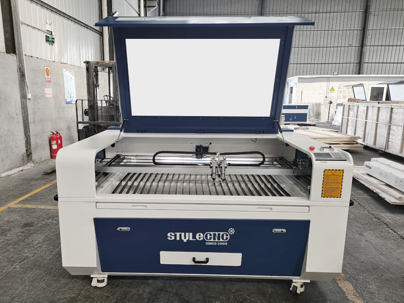 價格實惠的激光雕刻機，適用于皮革、織物、紙張、牛仔褲