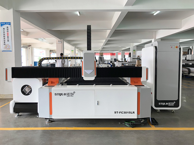 5x10工業(yè)板管一體光纖激光金屬切割機(jī)