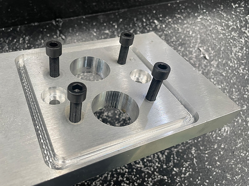 重型4x8數(shù)控鋁雕刻機帶攻絲頭 重型4x8數(shù)控鋁雕刻機帶攻絲頭