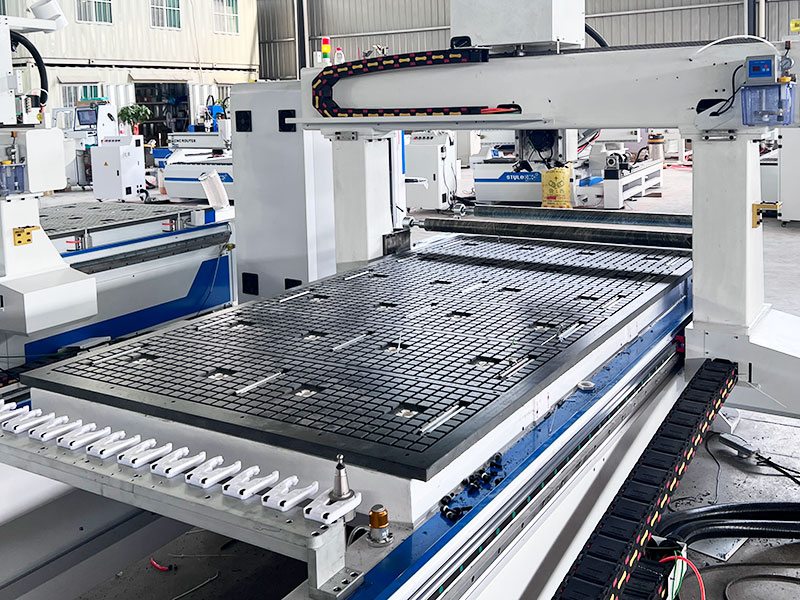 四軸數(shù)控雕刻機(jī)自動(dòng)換刀裝置 四軸數(shù)控雕刻機(jī)自動(dòng)換刀裝置