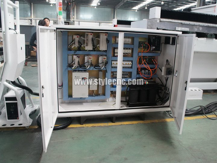 五軸數控雕刻機電柜