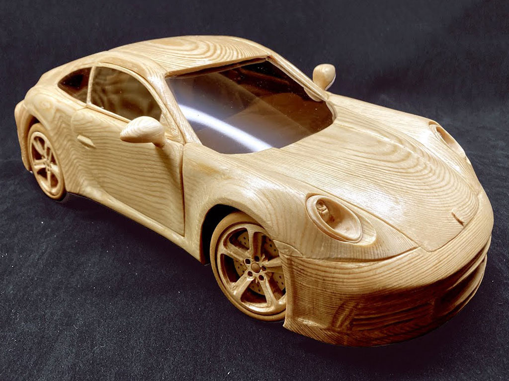 用于車身造型的五軸數控機床