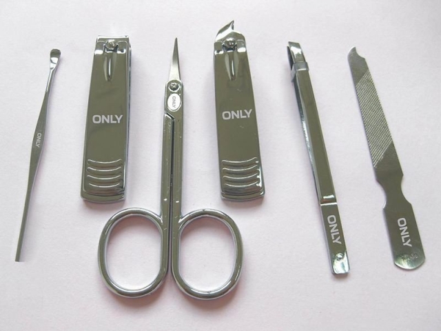 適用于金屬標牌、工藝品、藝術品、工具的光纖激光雕刻機 適用于金屬標牌、工藝品、藝術品、工具的光纖激光雕刻機