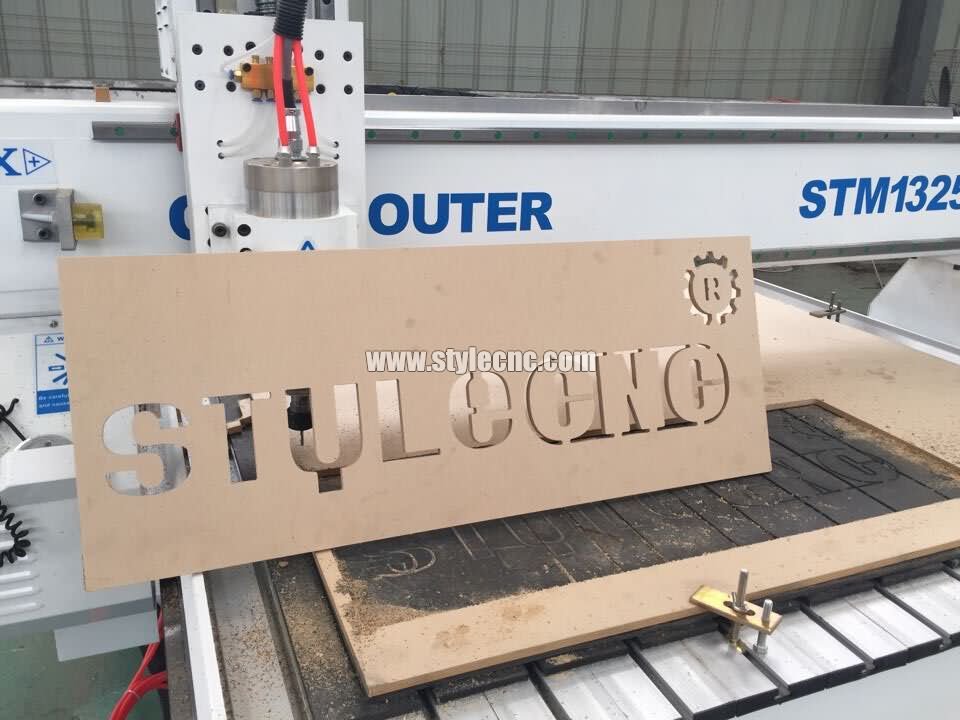 Woodworking數控router for wood signs cutting project