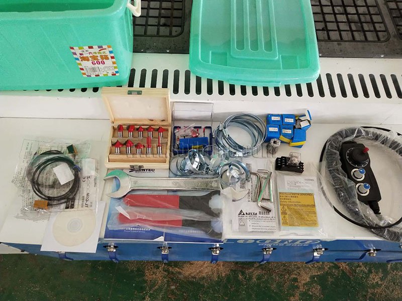 自動換刀數控雕刻機工具