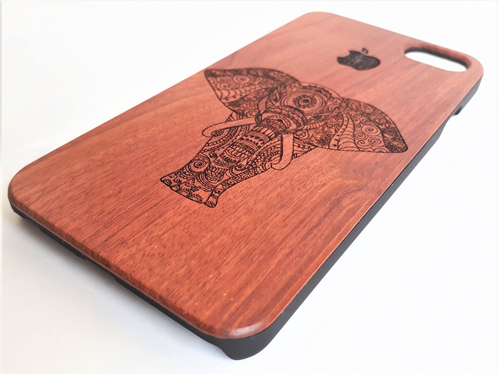 iPhone 外殼激光雕刻項目