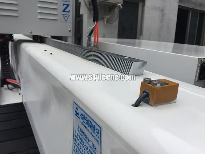 1325數控銑床斜齒條