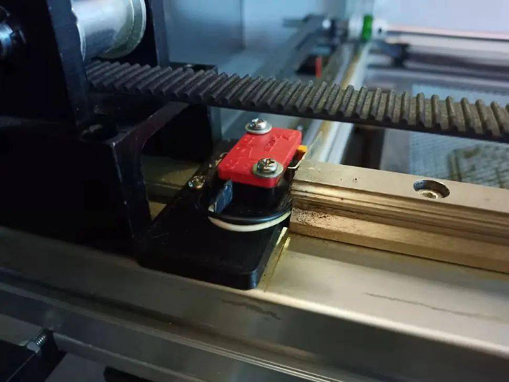 限位開(kāi)關(guān)