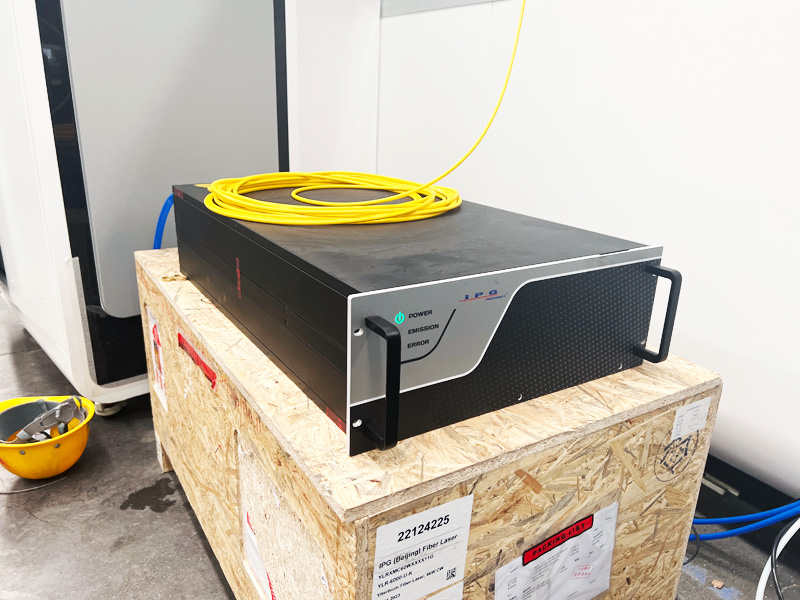 高精準度 6000W IPG光纖激光發(fā)生器 高精準度 6000W IPG光纖激光發(fā)生器