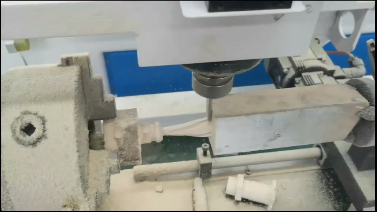 用于家具制造的專業(yè)數(shù)控木雕機(jī)