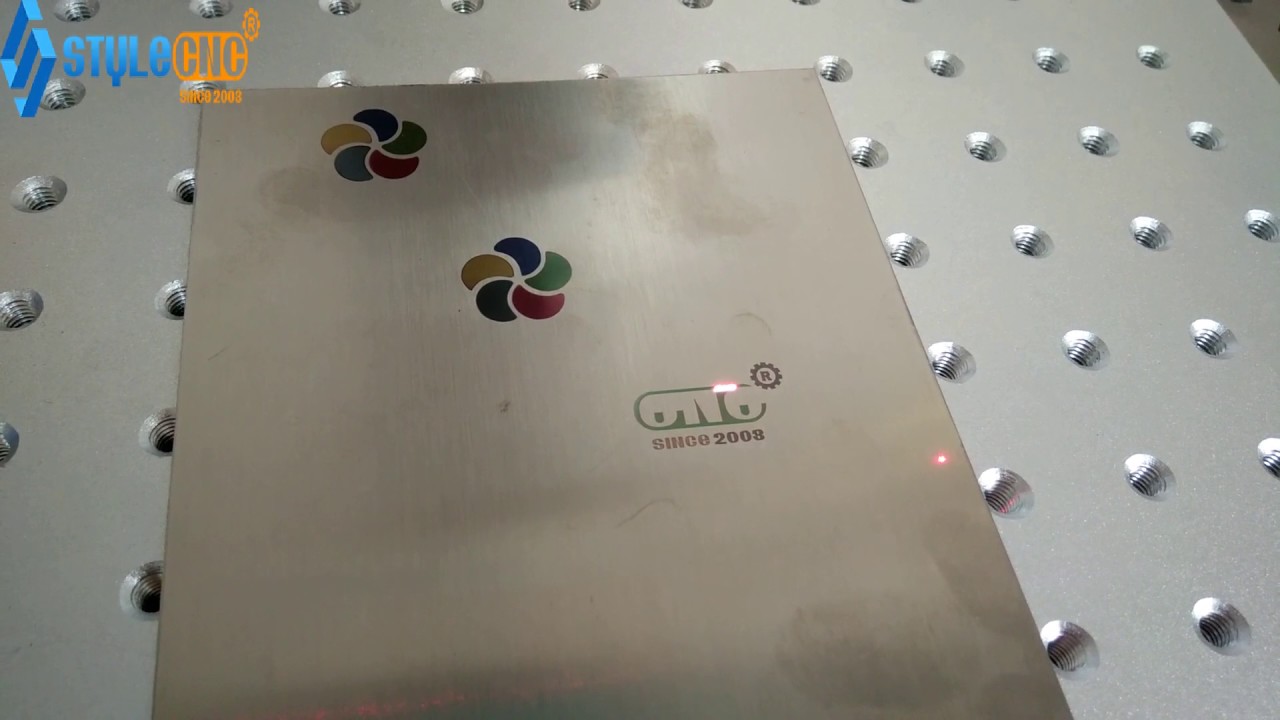 30W 塞爾維亞桌面型 MOPA 光纖激光打標系統