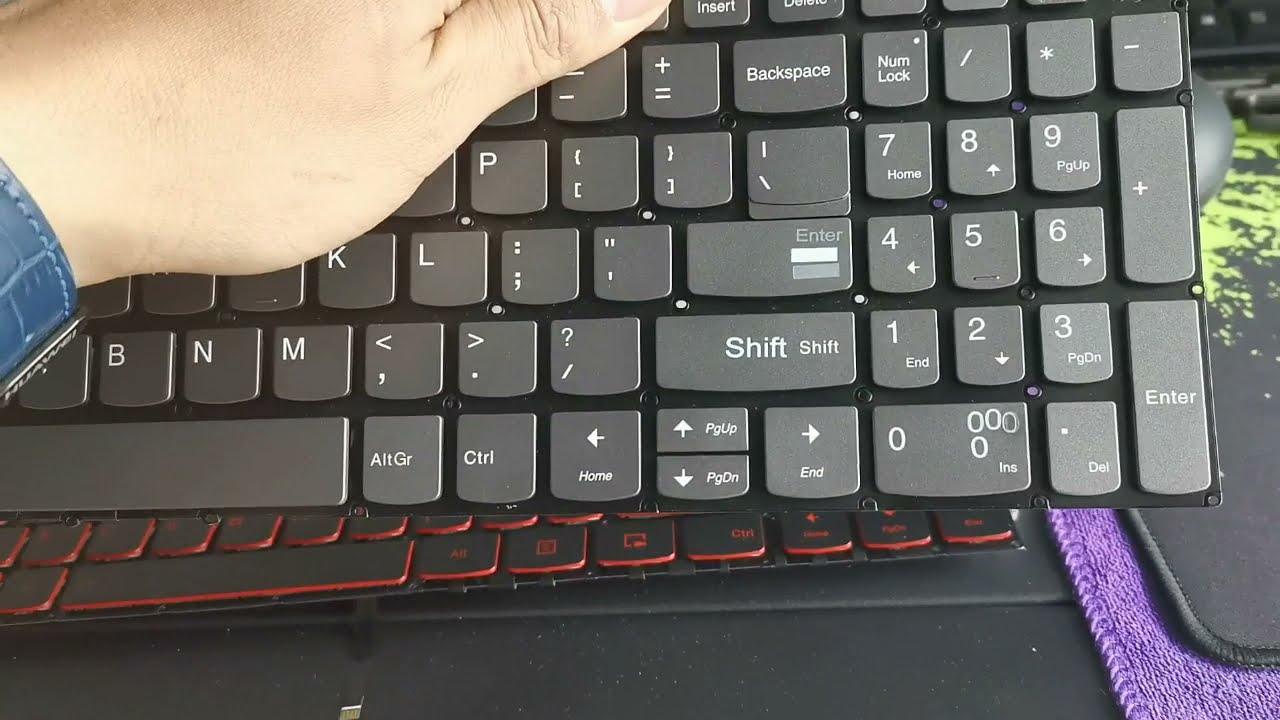 電子行業(yè)鍵盤(pán)激光打標(biāo)機(jī)