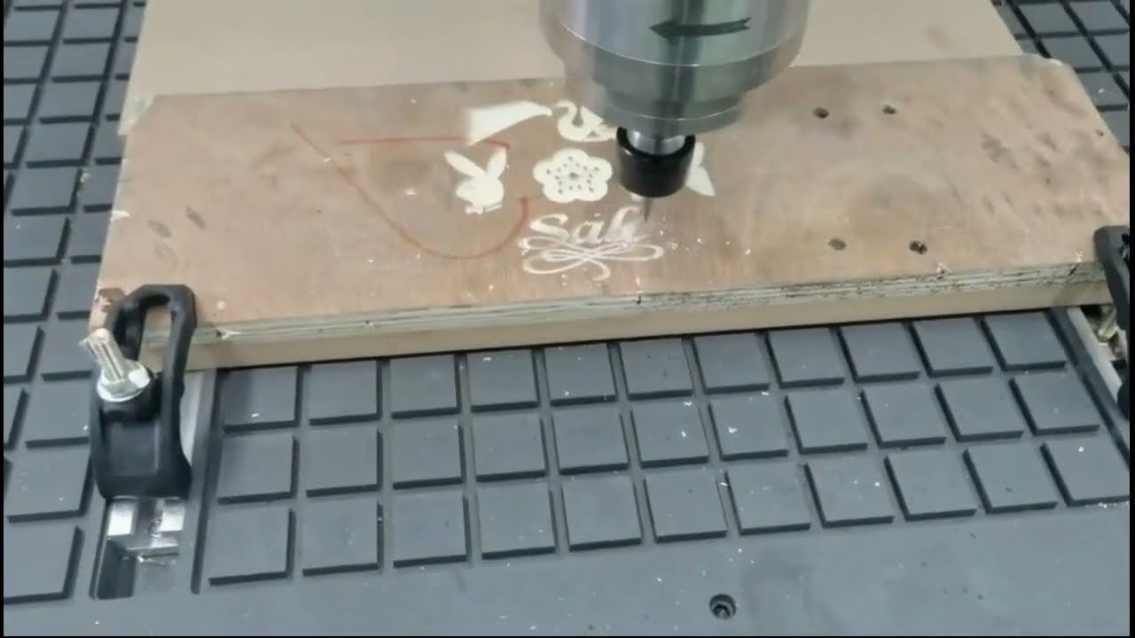 經濟實惠的數控雕刻刻機出售 4x8 真空工作臺